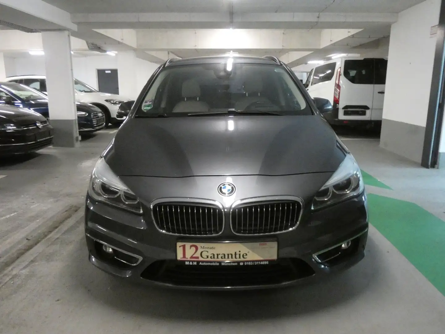 BMW 220 i Gran Tourer Luxury Line*HK*Head-Up*7-Sitzer Grau - 2