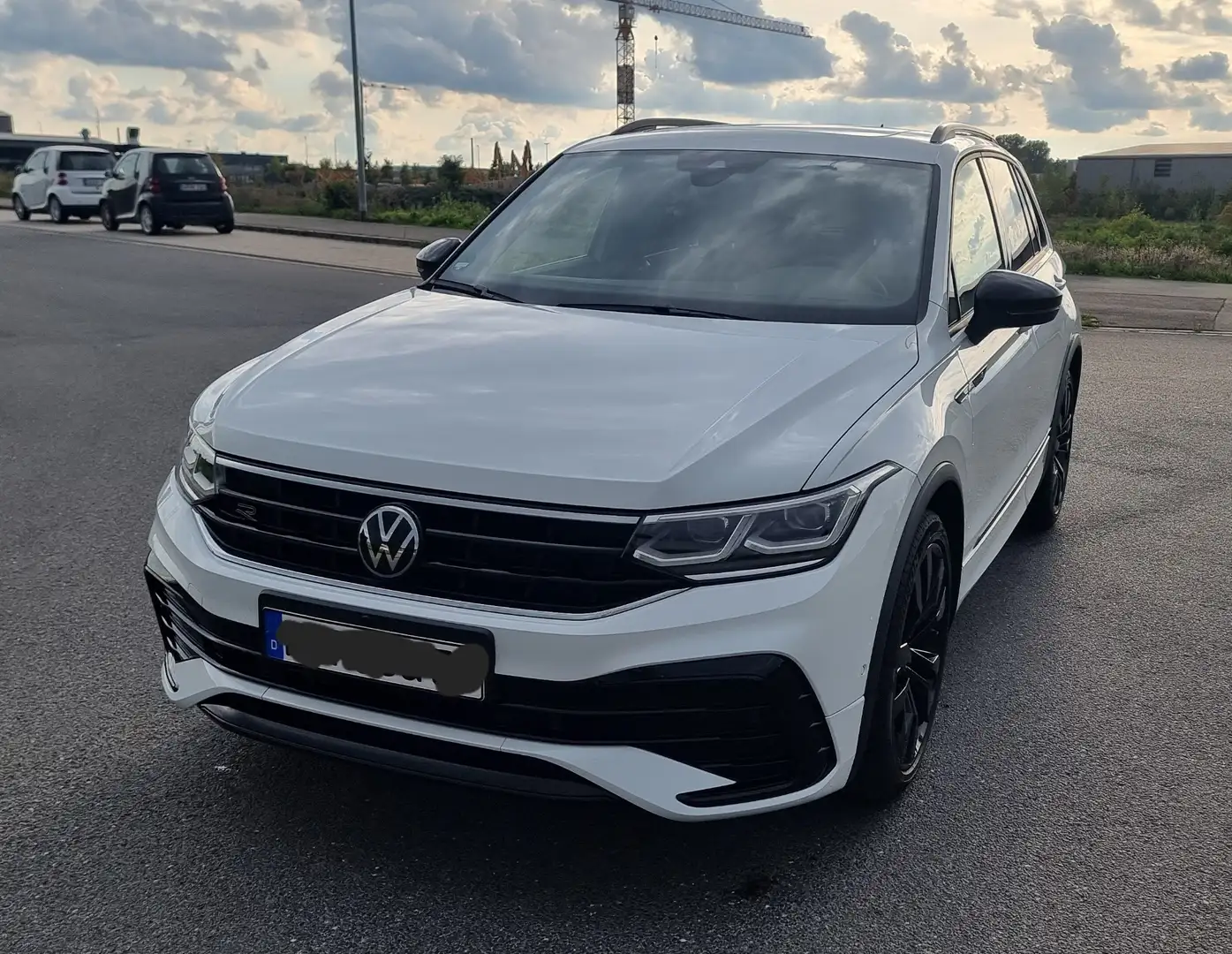 Volkswagen Tiguan 2.0 TDI SCR 4MOTION DSG R-Line Weiß - 1