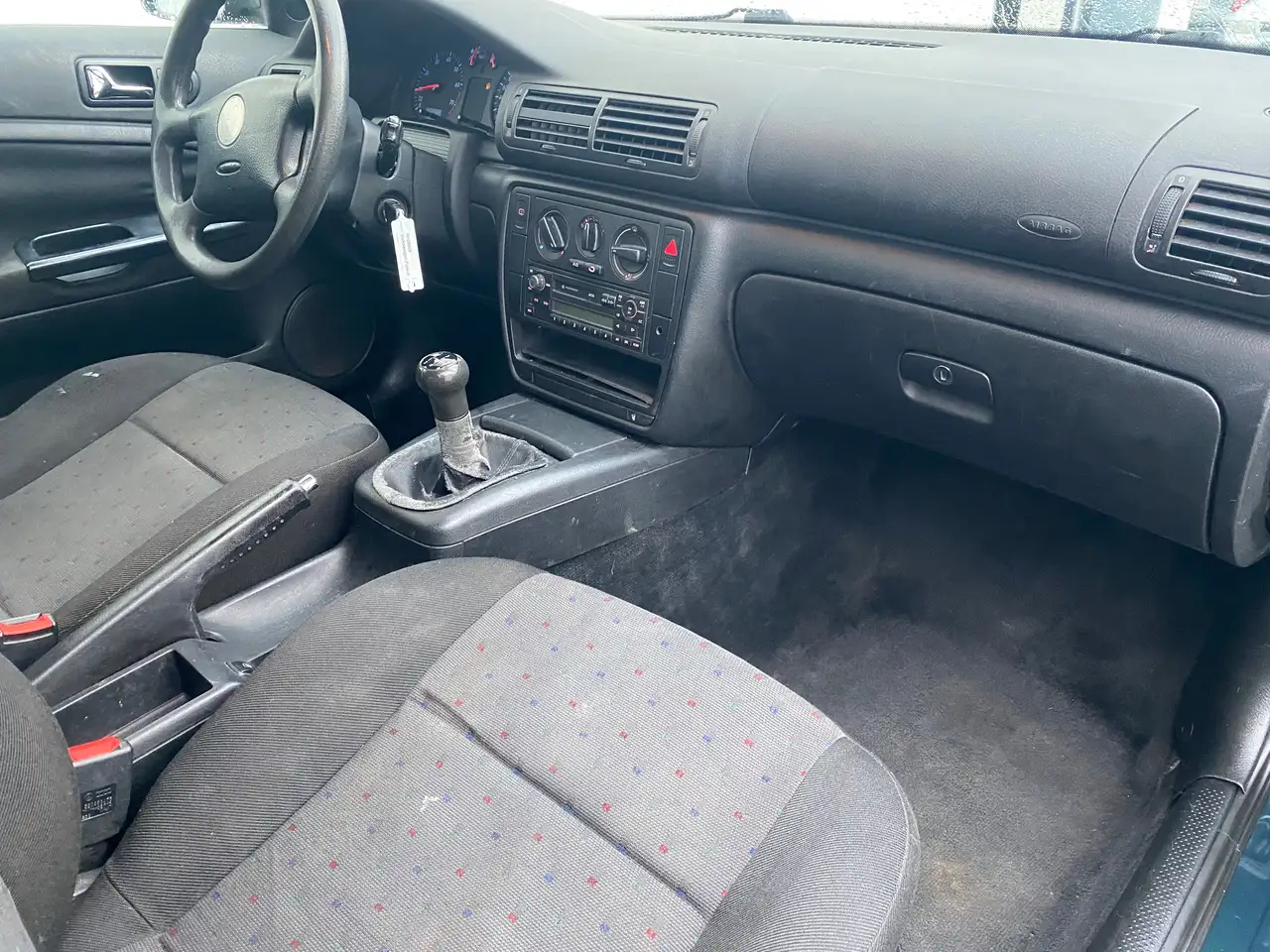 Volkswagen Passat Variant 1.6 Comfortline 3B Klima/15 Zoll LM+M&S/TÜV 01-202, foto 11