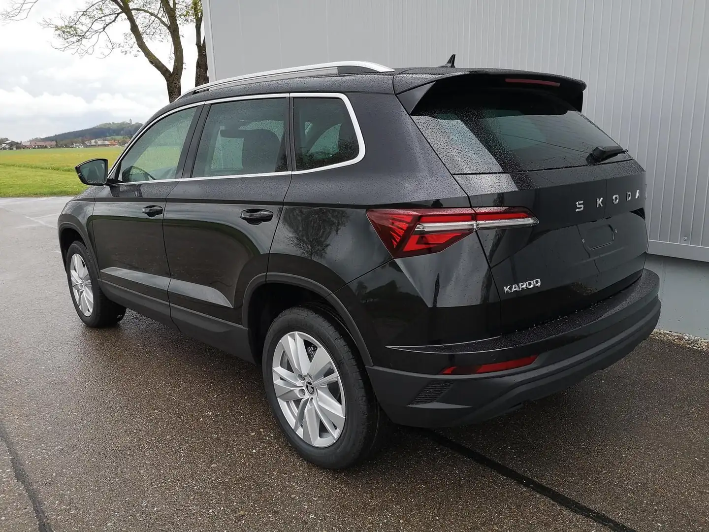 Skoda Karoq Selection 1.5 TSI DSG GV5 AHK 17 Ladeb ... Schwarz - 2