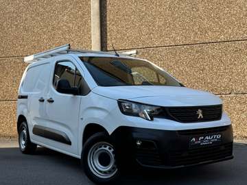 1,5BlueHDi/3places/Airco/10735€ HTVA/Ecran/Carplay/Gallerie de toit