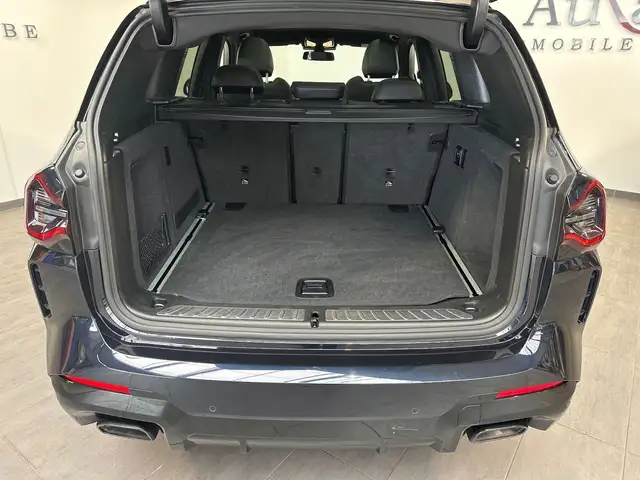 BMW X3 view 8