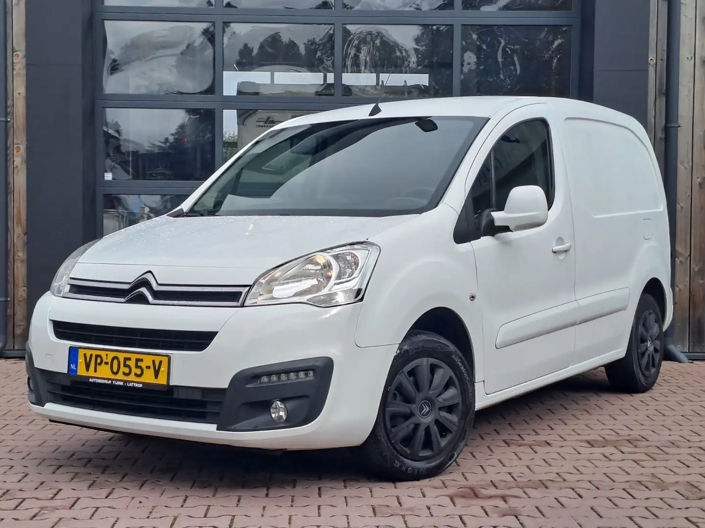 Citroen Berlingo 1.6 HDI 75 Club | Airco | Cruise | Navi | 3-zits | Wit - 1