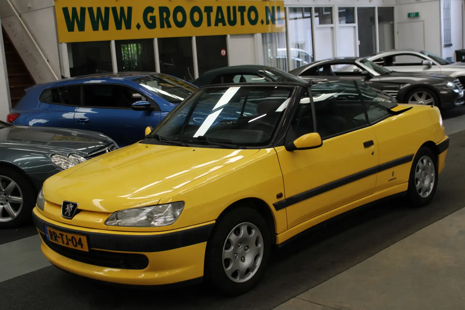 Peugeot 306 Cabriolet 1.6 Stuurbekrachtiging Yellow - 1