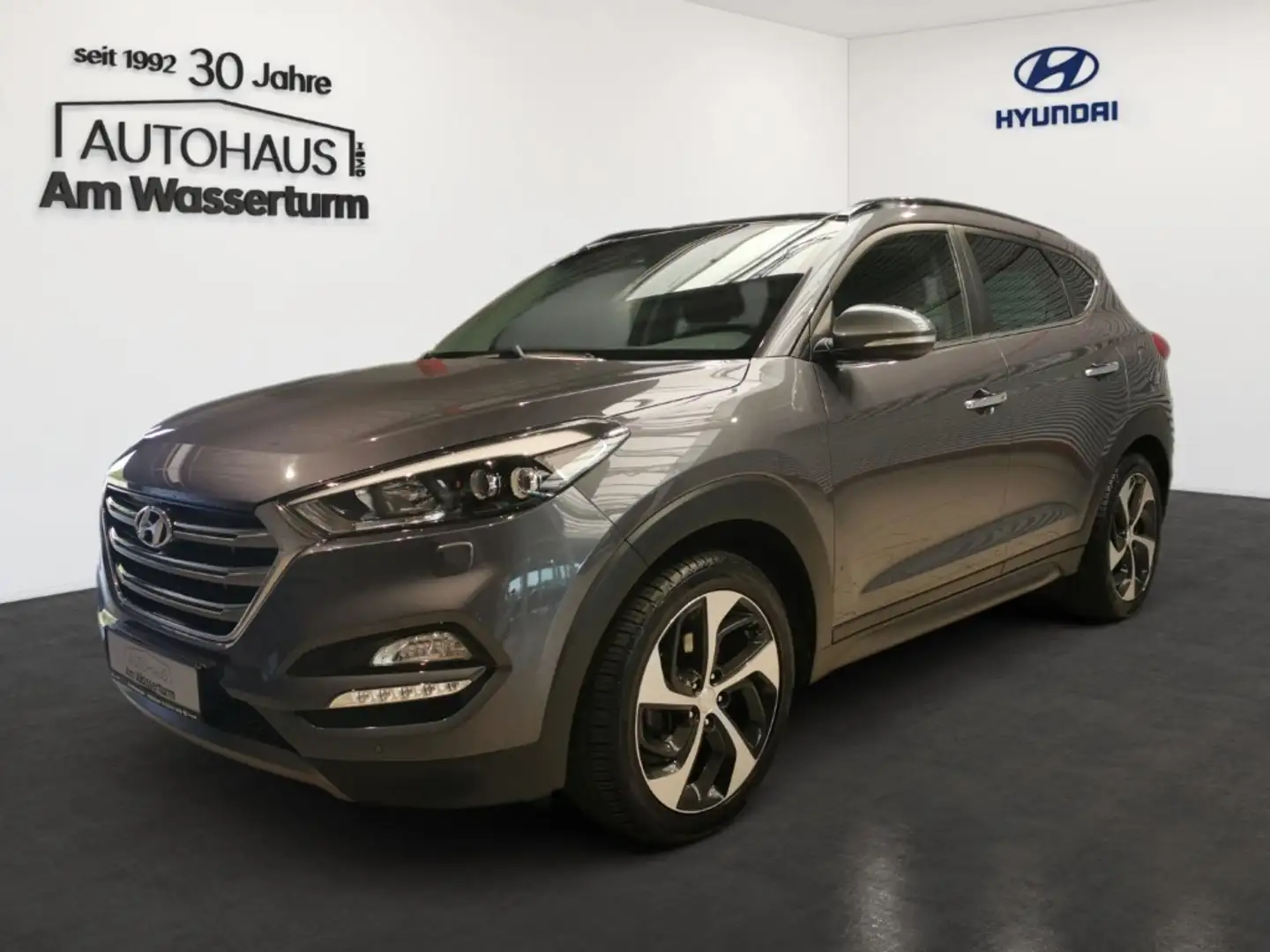 Hyundai TUCSON 2.0 CRDi DPF Premium 4WD Pano Navi Led Gris - 1