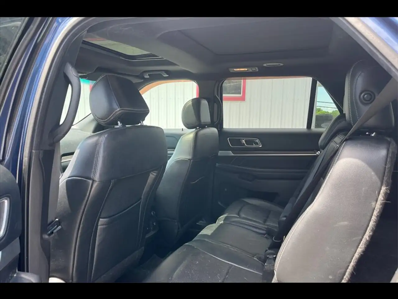 Ford Explorer photo Ford Explorer