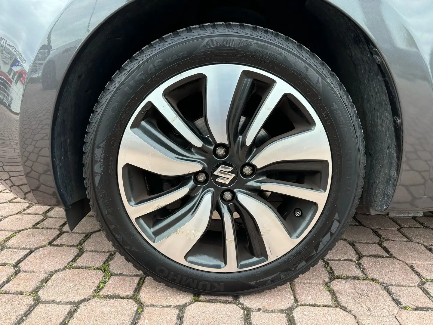 Suzuki Swift 1.2h Top 2wd my19 Gris - 2