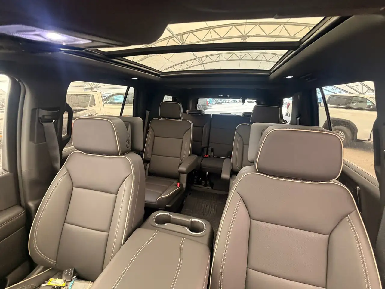 GMC Yukon снимка GMC Yukon