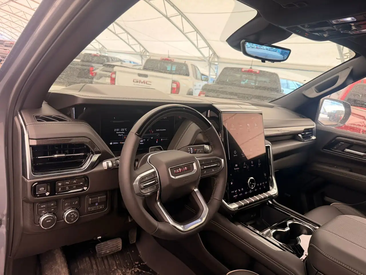 GMC Yukon снимка GMC Yukon