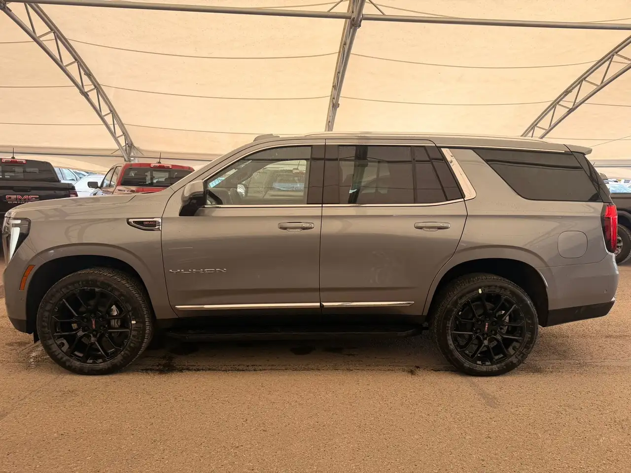 GMC Yukon снимка GMC Yukon