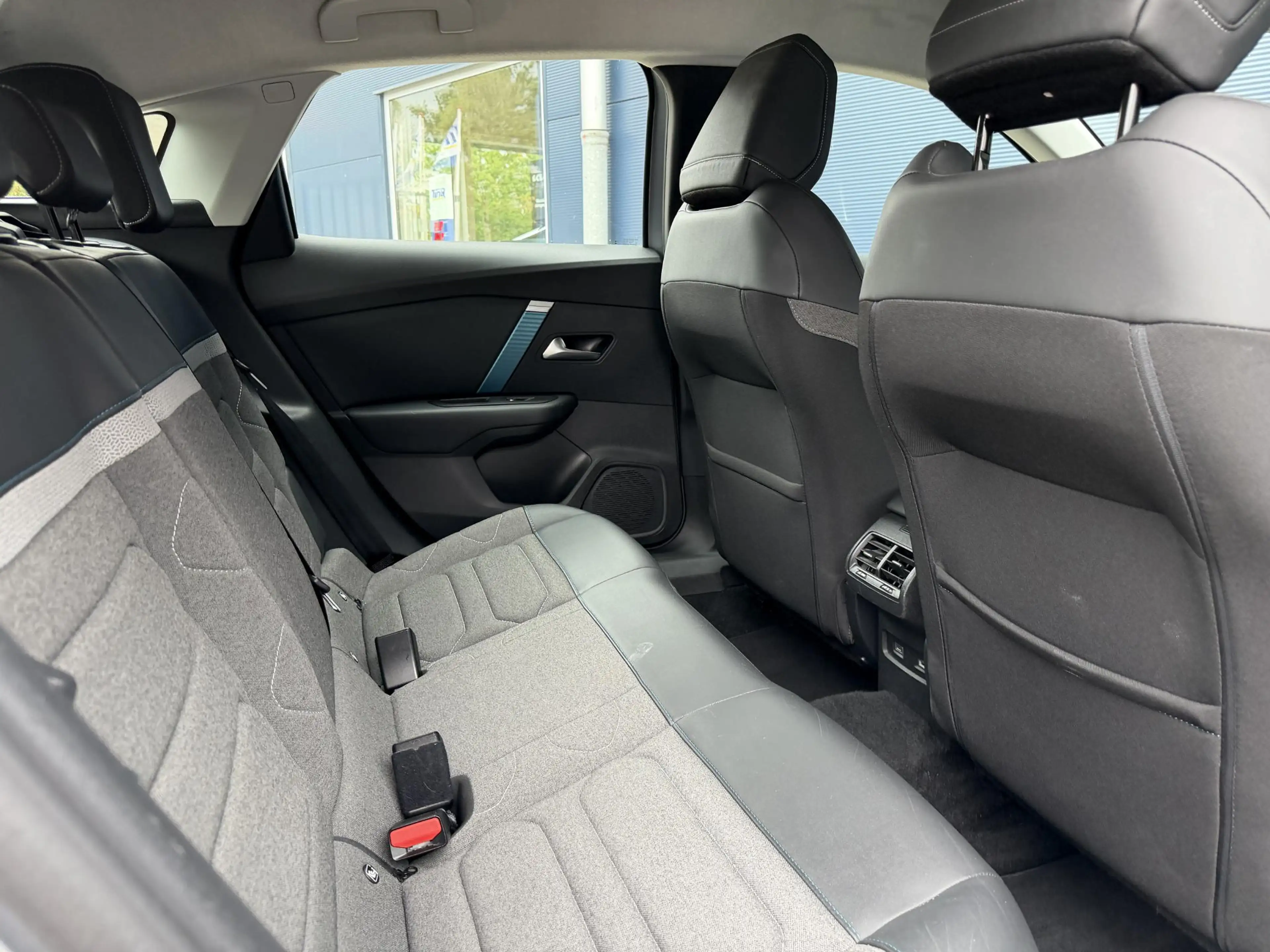 Citroen E-C4 Electric Feel Edition 50 kWh | Navigatie | Climate Control — photo 10