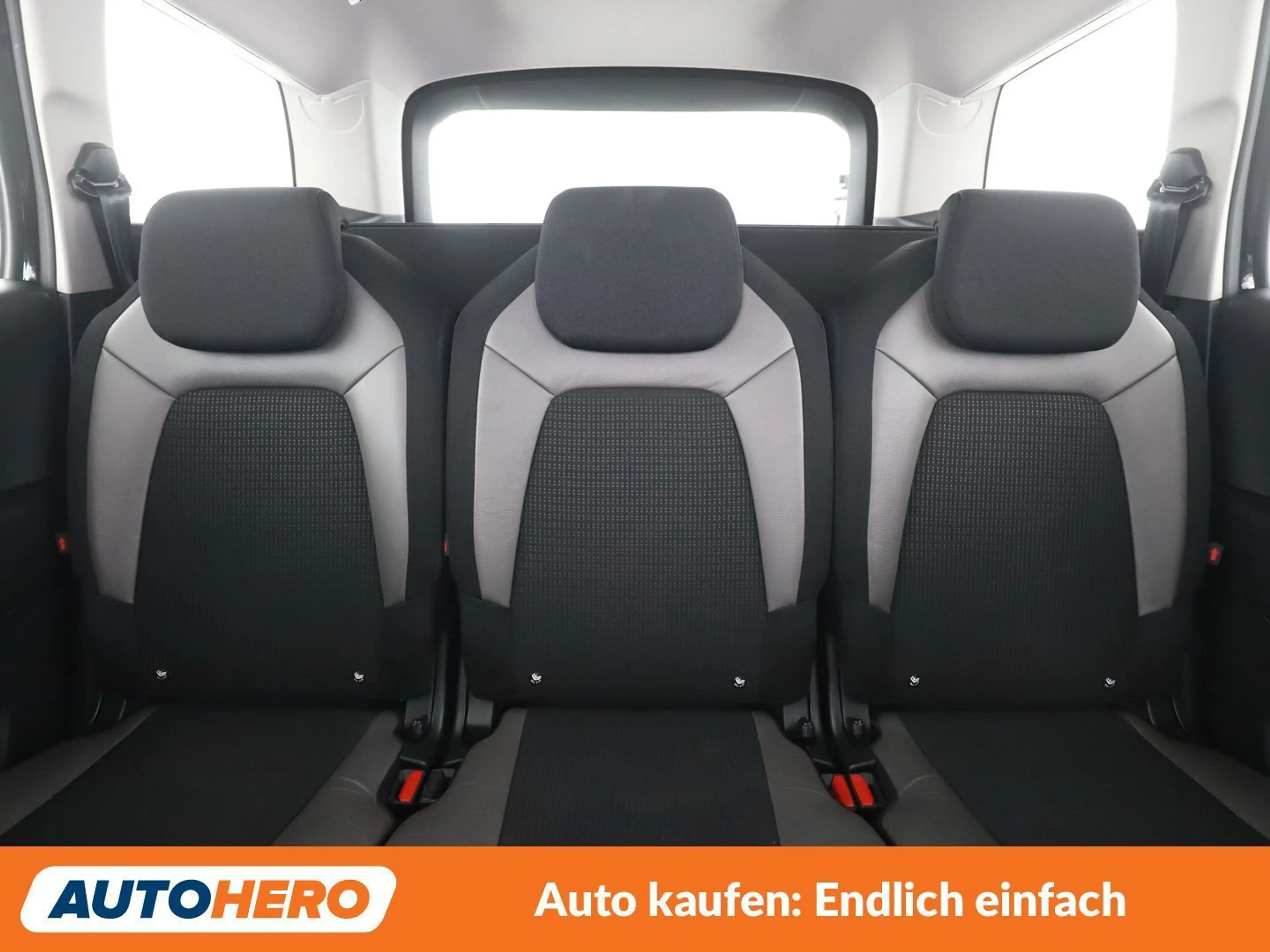 Citroen Grand C4 Picasso 1.2 e-THP Shine — photo 15