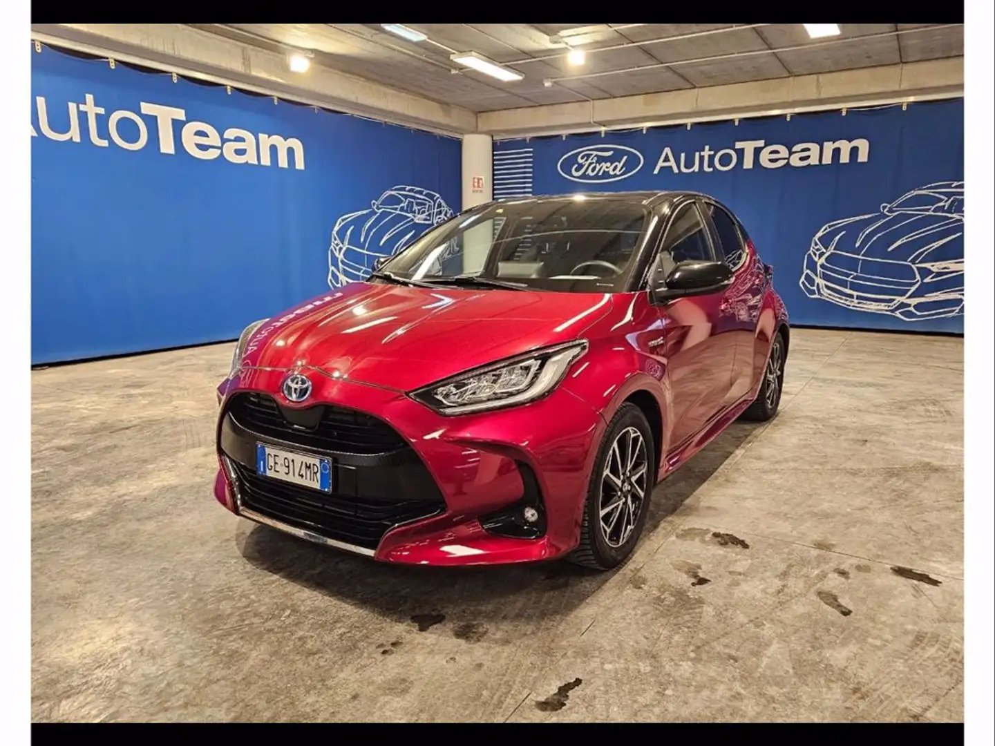 Toyota Yaris 1.5h premiere Rouge - 1