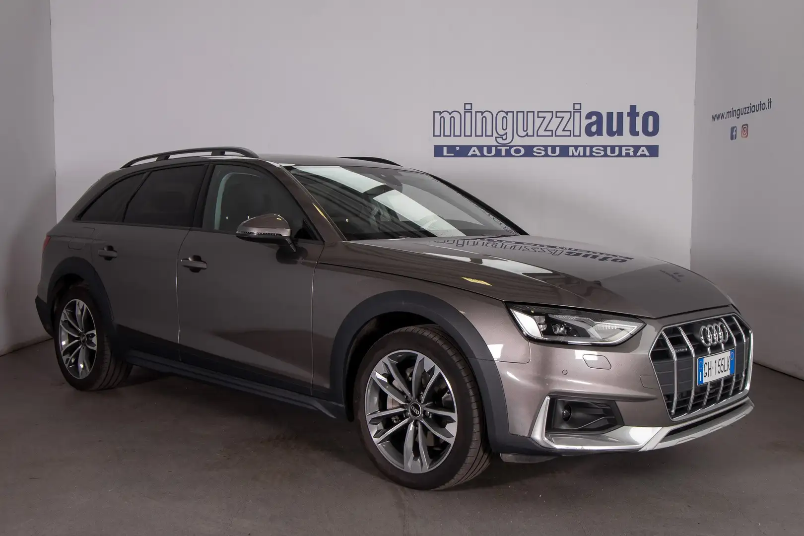 Audi A4 allroad 2.0 tdi s tronic 204CV -mhev- Gris - 1