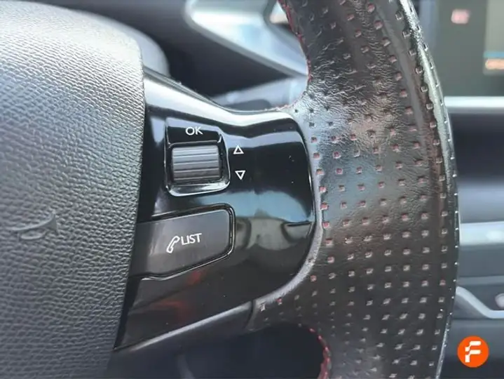 Peugeot 308 2020, foto 17