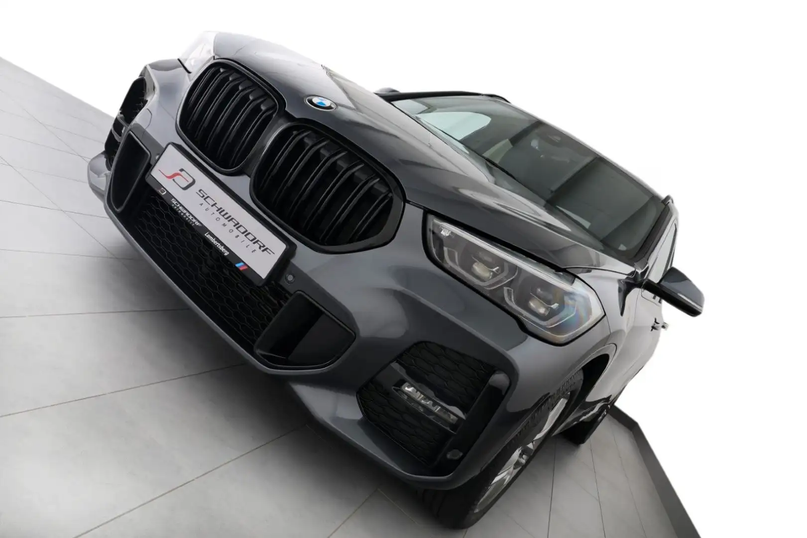 BMW X1 xDrive20d M Sport AdaptivLED Apple H&K AHK 18 Grau - 2