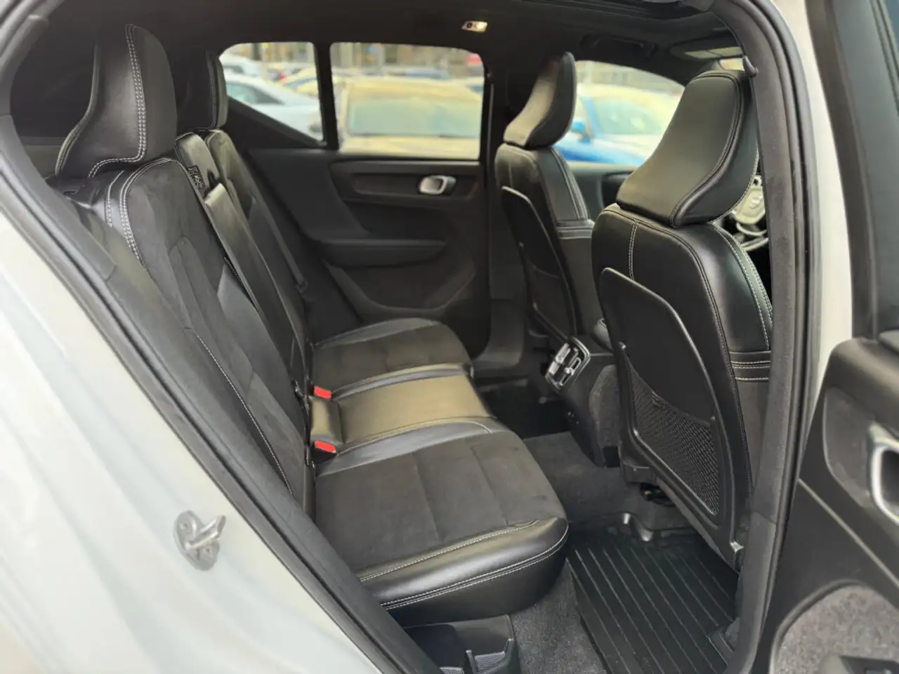 Volvo XC40 снимка Volvo XC40