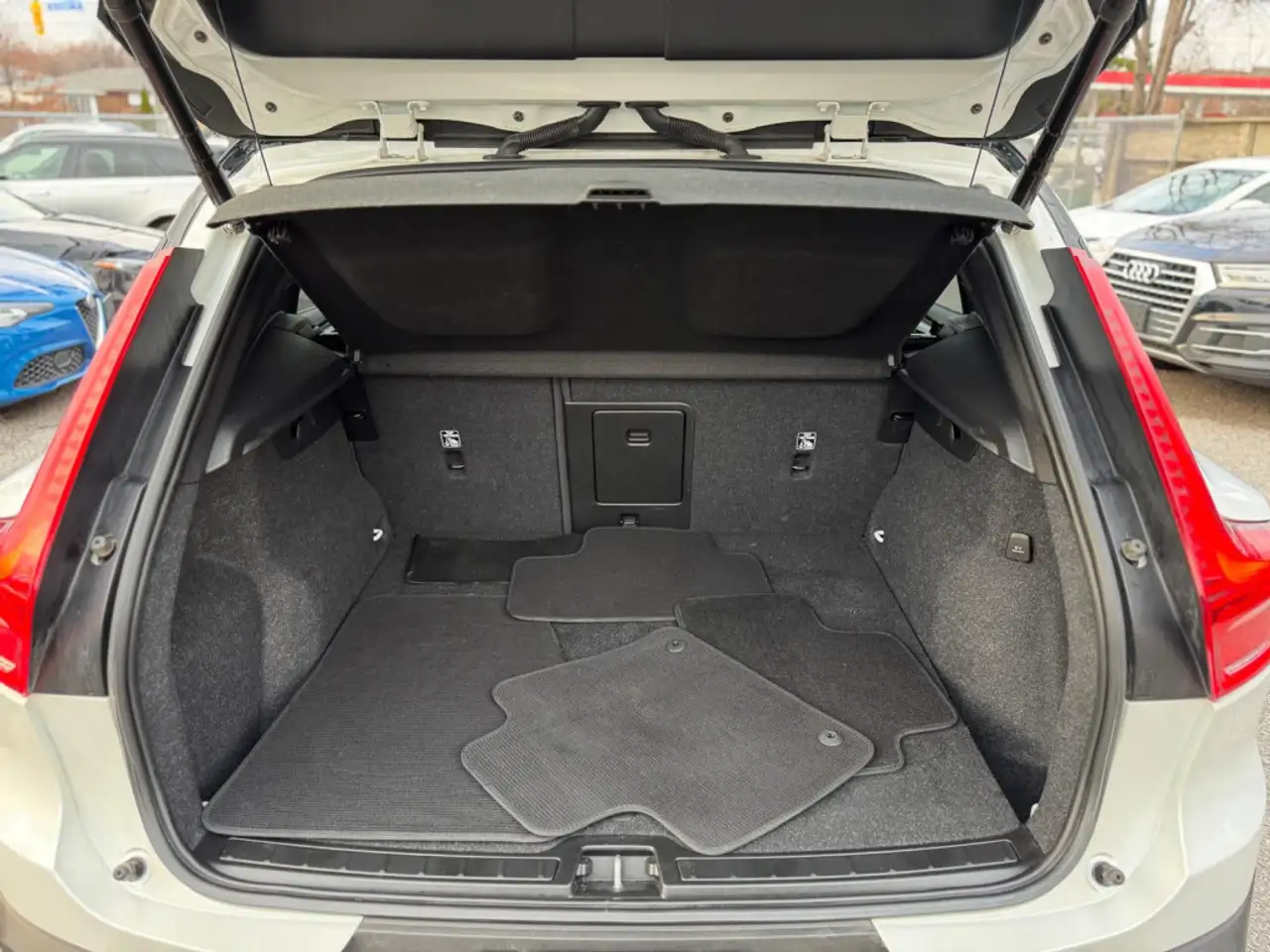 Volvo XC40 снимка Volvo XC40