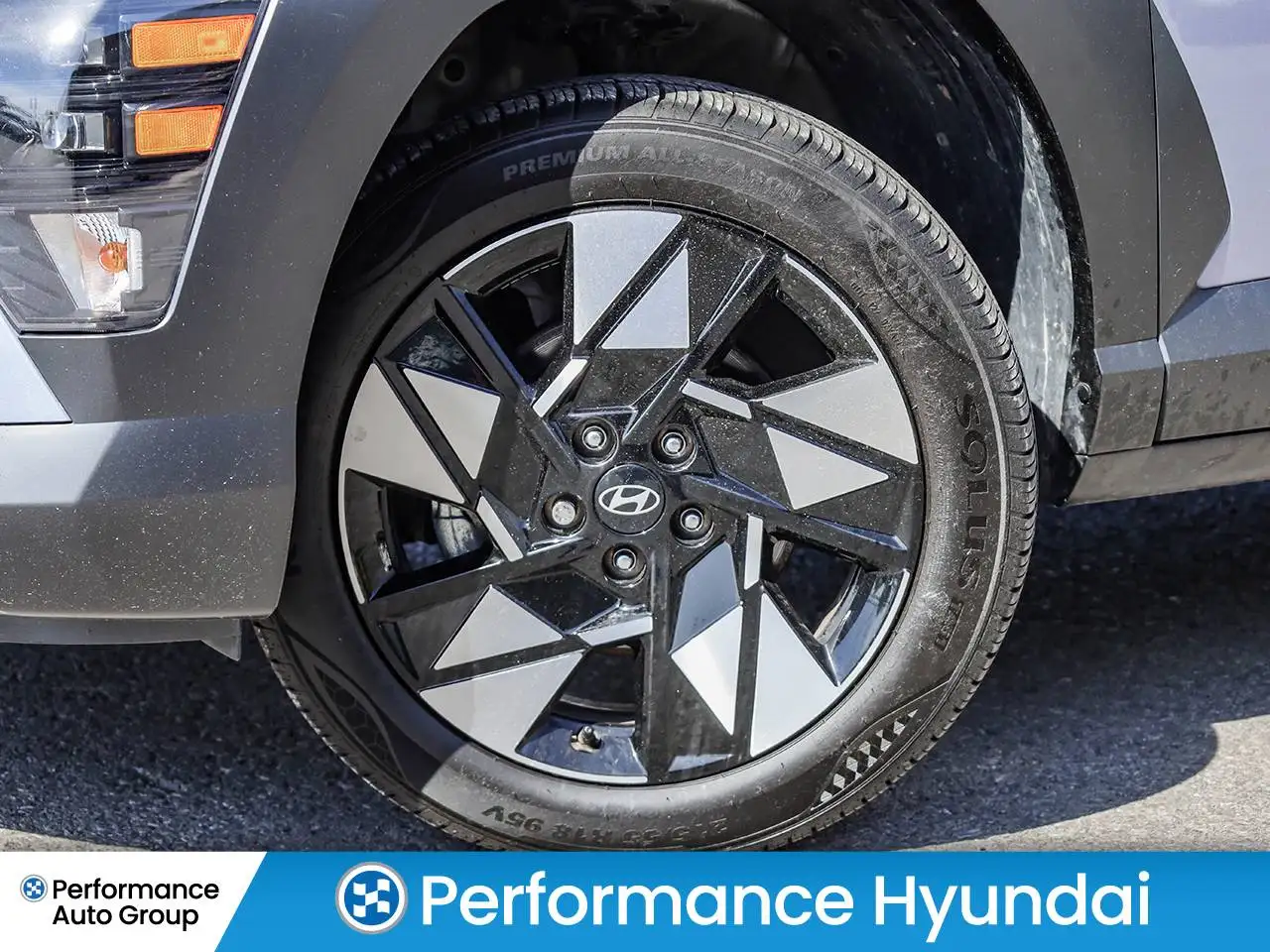 Hyundai KONA снимка Hyundai KONA