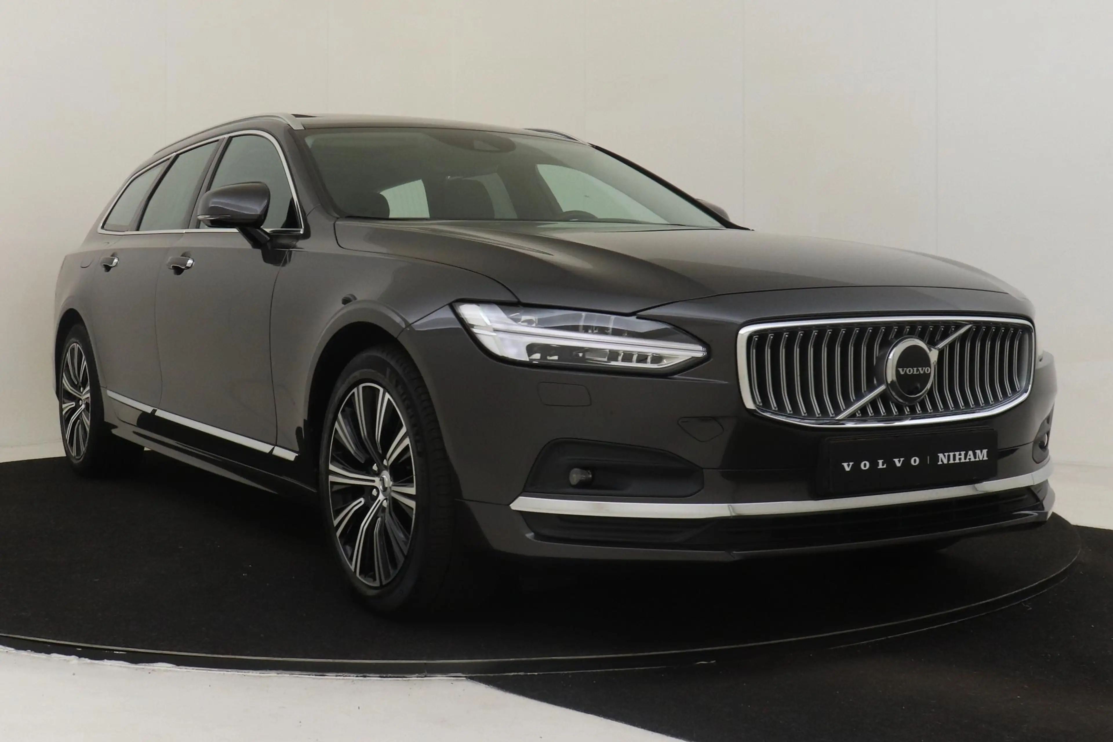 Volvo V90 B4 (M-HYBRID) INSCRIPTION -PANO.DAK|HARMAN/KARDON| — photo 11