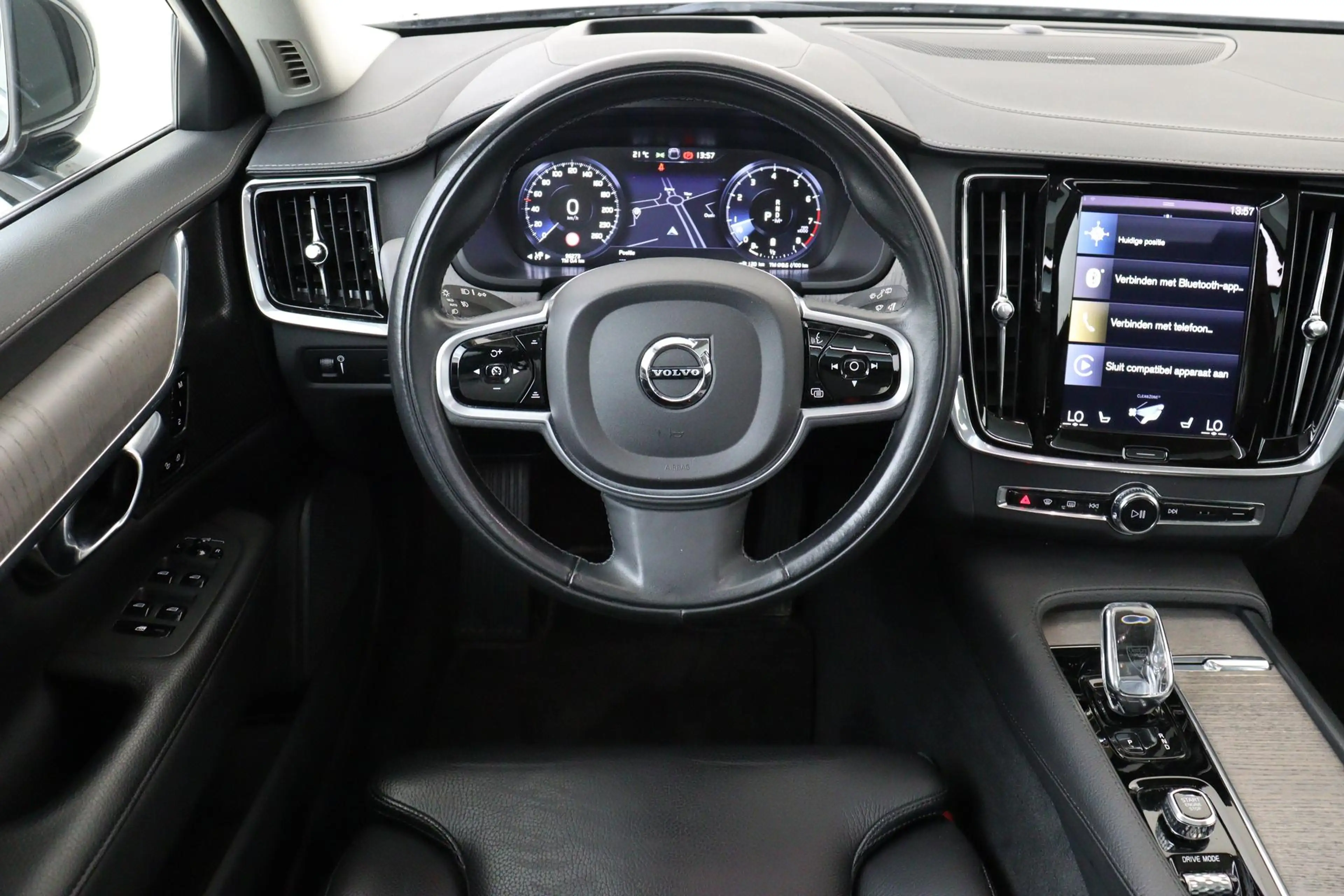 Volvo V90 B4 (M-HYBRID) INSCRIPTION -PANO.DAK|HARMAN/KARDON| — photo 2