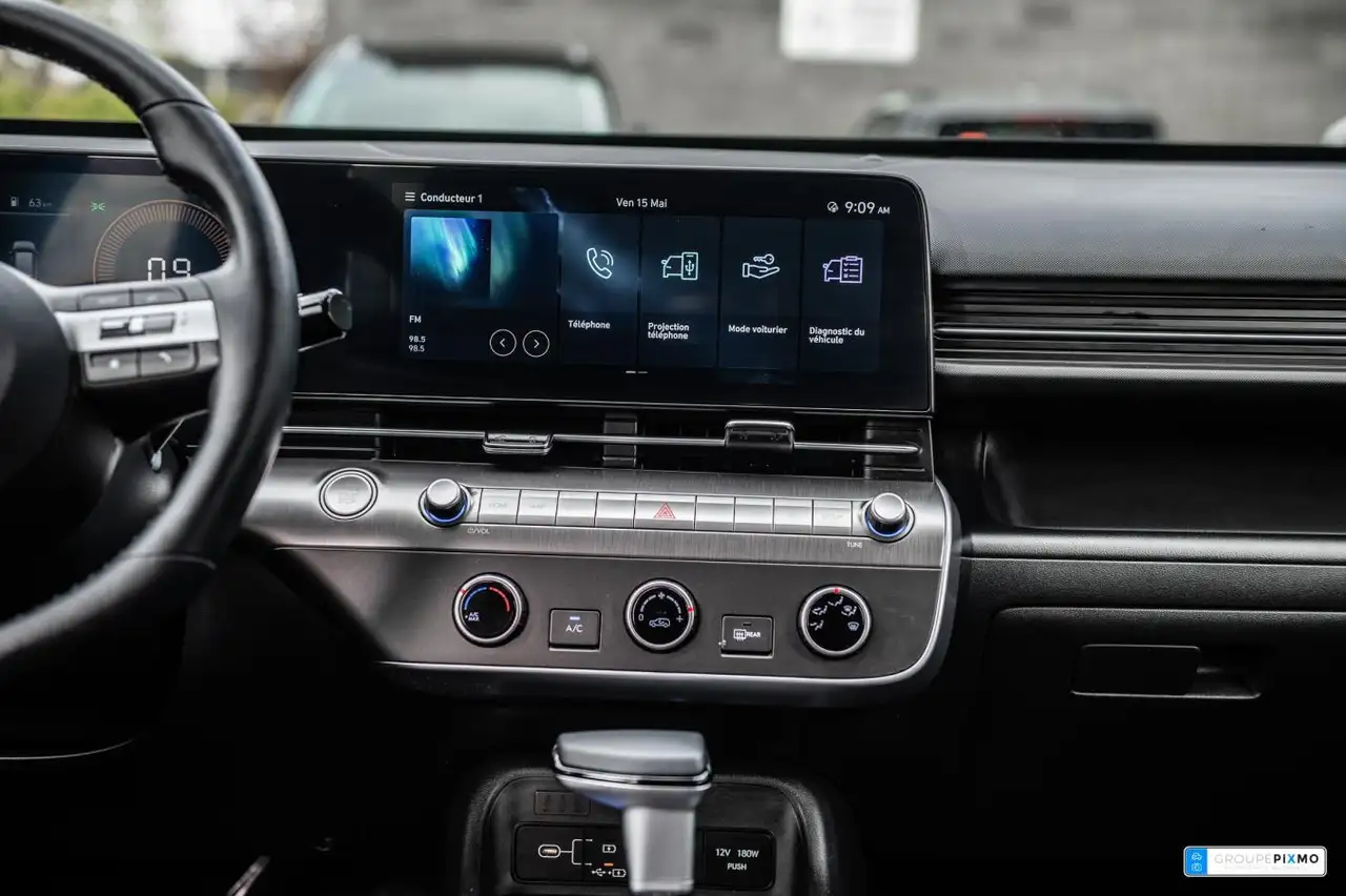Hyundai KONA снимка Hyundai KONA