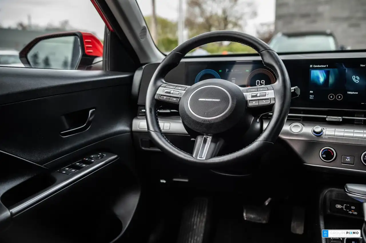 Hyundai KONA снимка Hyundai KONA