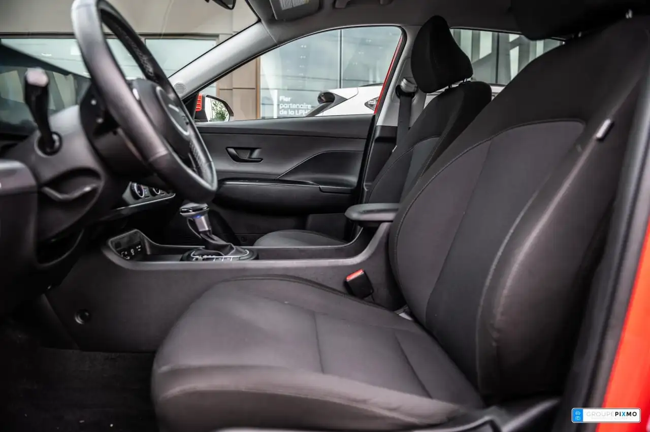 Hyundai KONA снимка Hyundai KONA