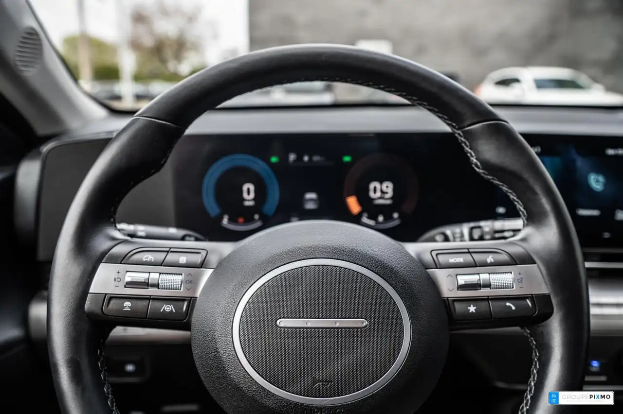 Hyundai KONA снимка Hyundai KONA