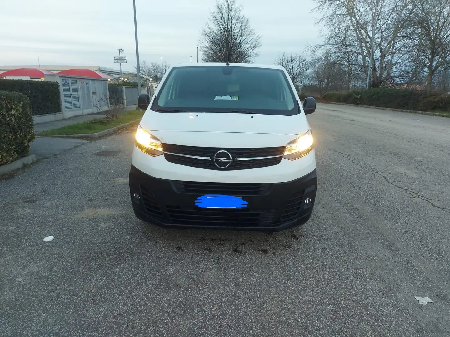 Opel Vivaro Bianco - 1
