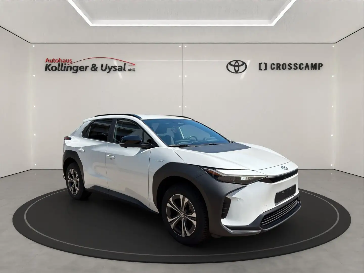 TOYOTA Bz4x