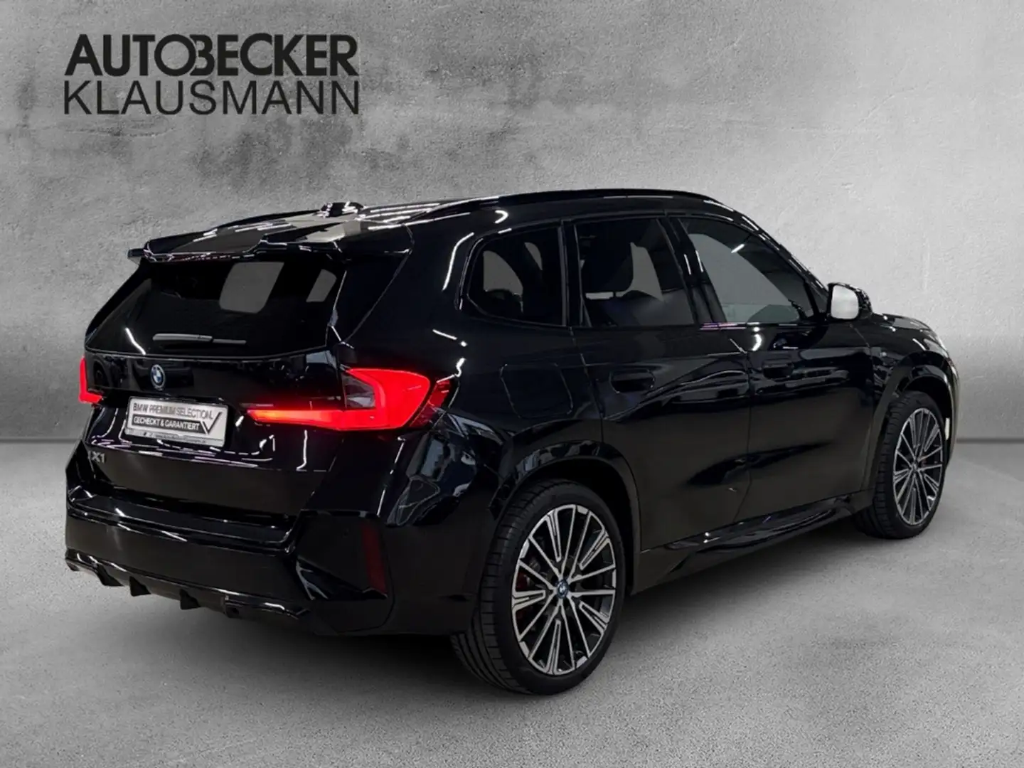 BMW iX1 xDRIVE 30e M SPORT PRO LC PROF HuD KAMERA LED Schwarz - 2