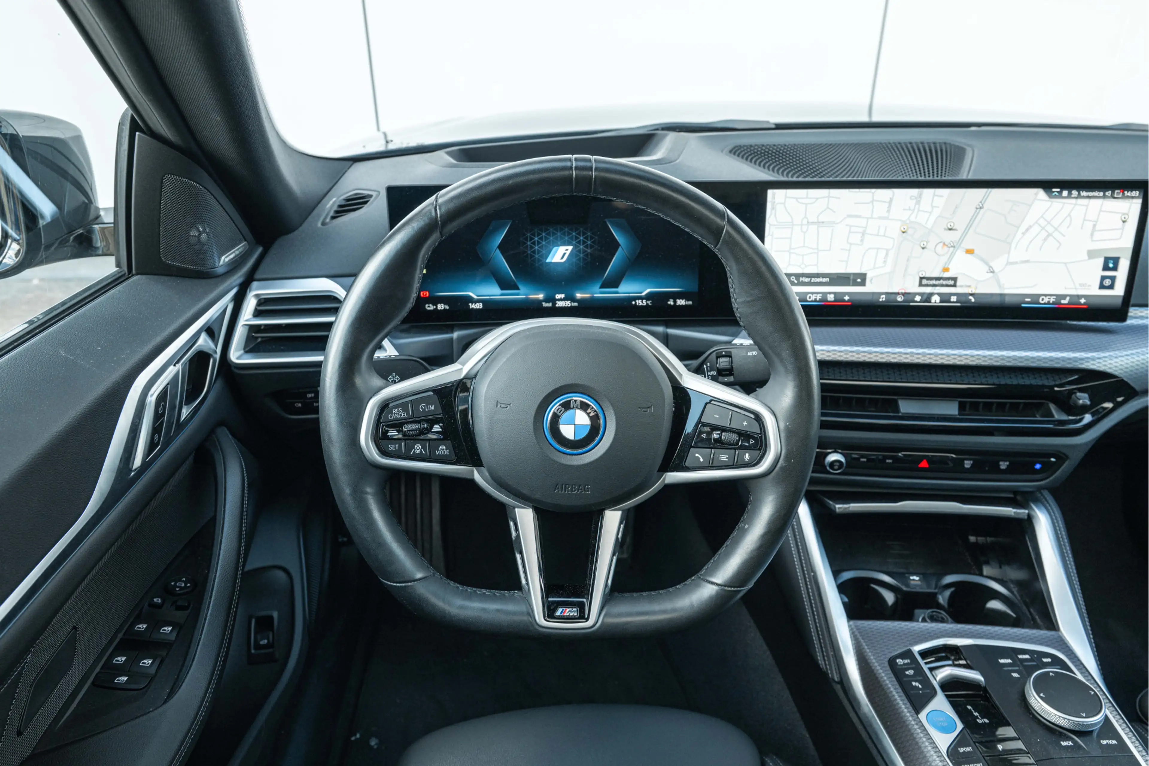 BMW i4 eDrive40 M Sport / Schuif-kanteldak / Trekhaak / M — photo 7
