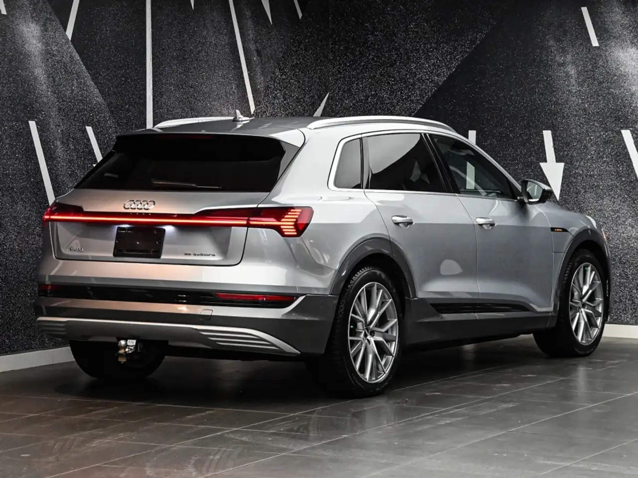 Audi e-tron снимка Audi e-tron