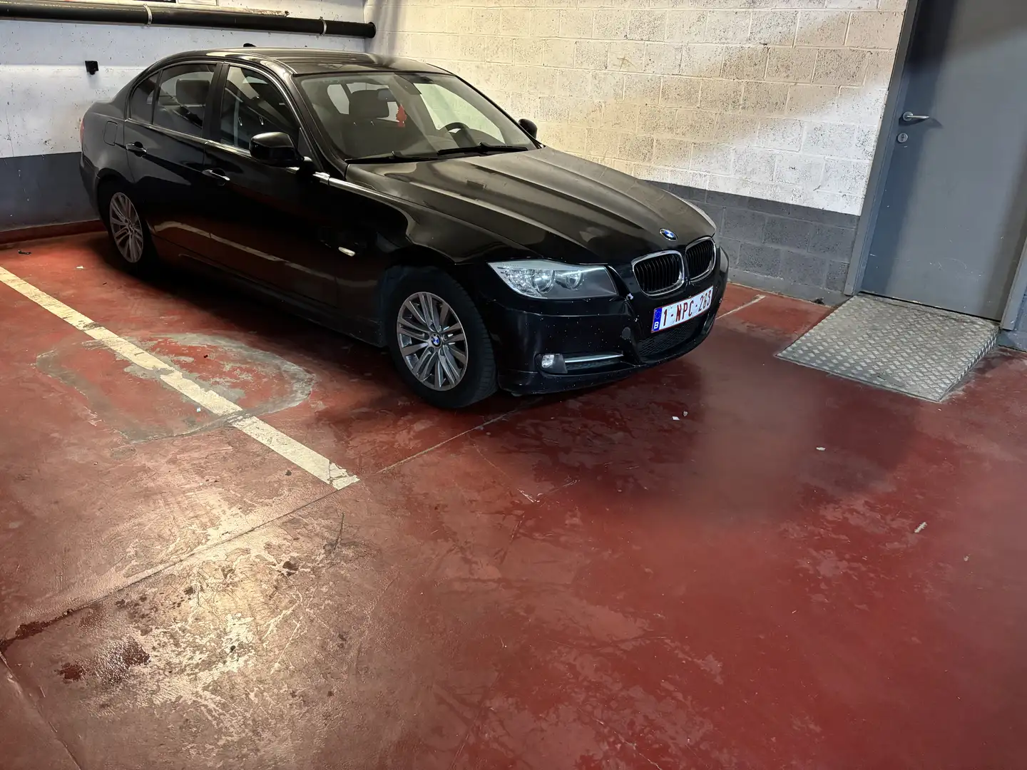 BMW 318 E90 - 1