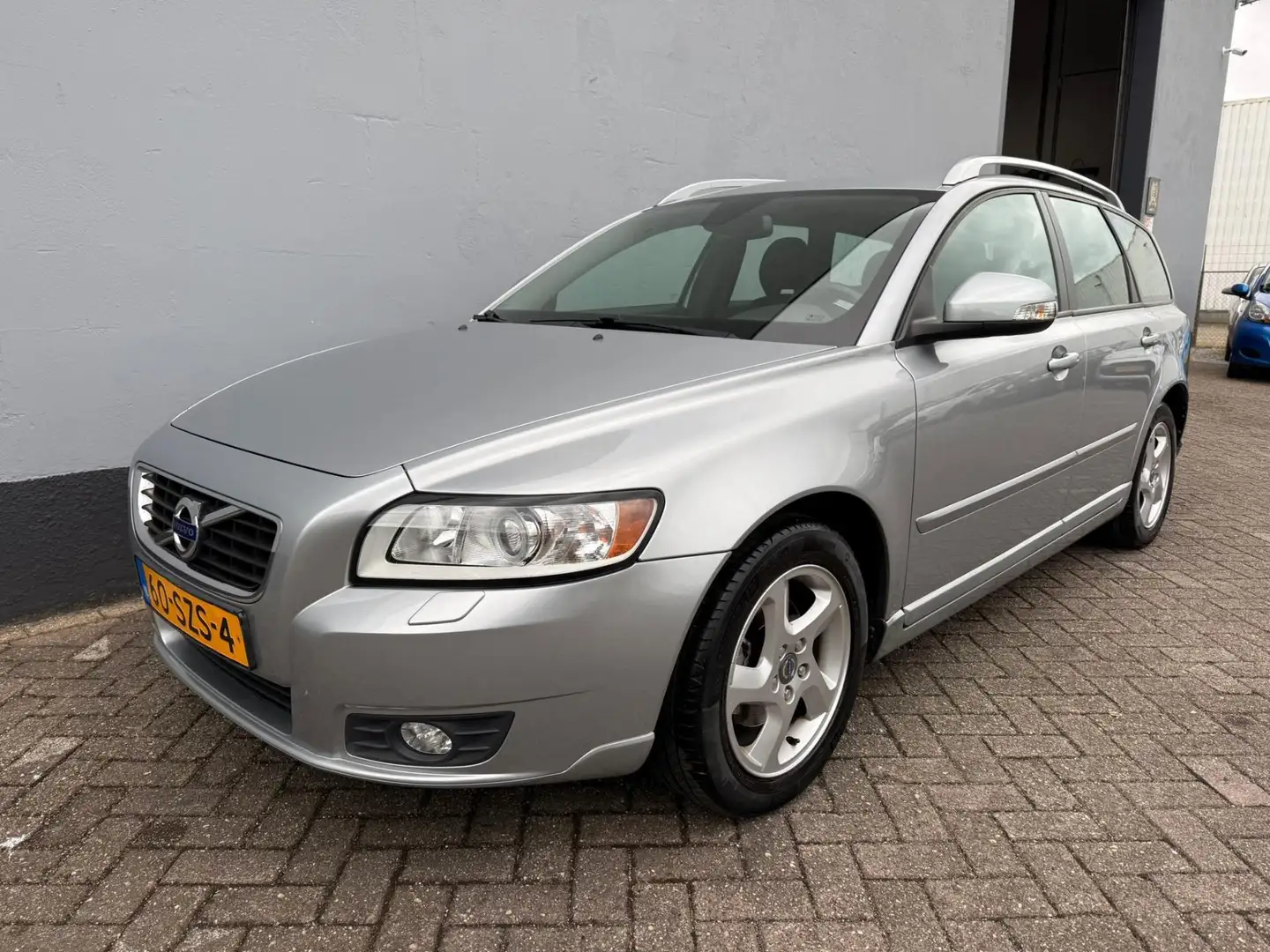 Volvo V50 2.0 Limited Edition - Trekhaak - 1e Eigenaar Grau - 1