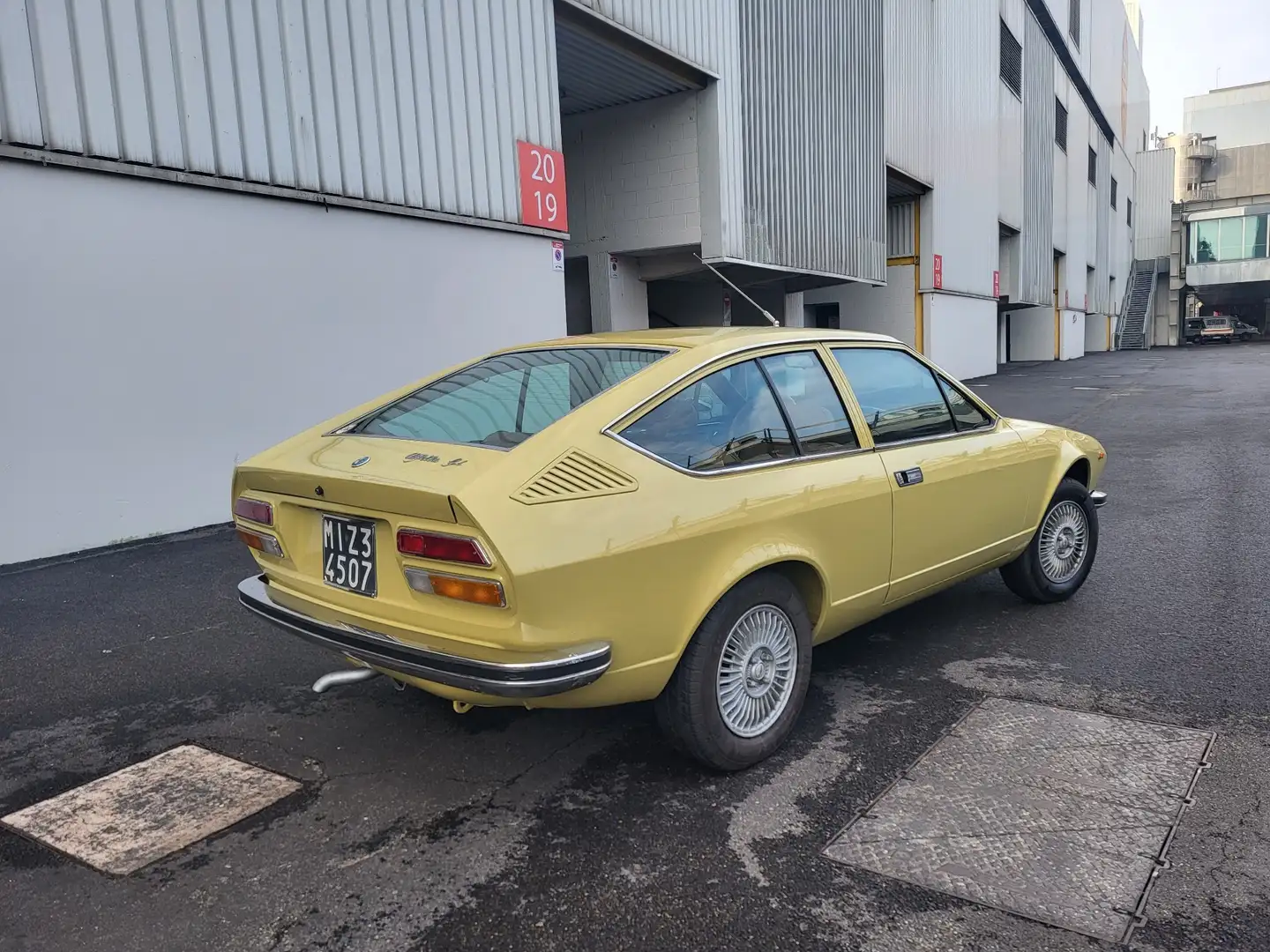 Alfa Romeo Alfetta Alfetta Gt Amarillo - 2