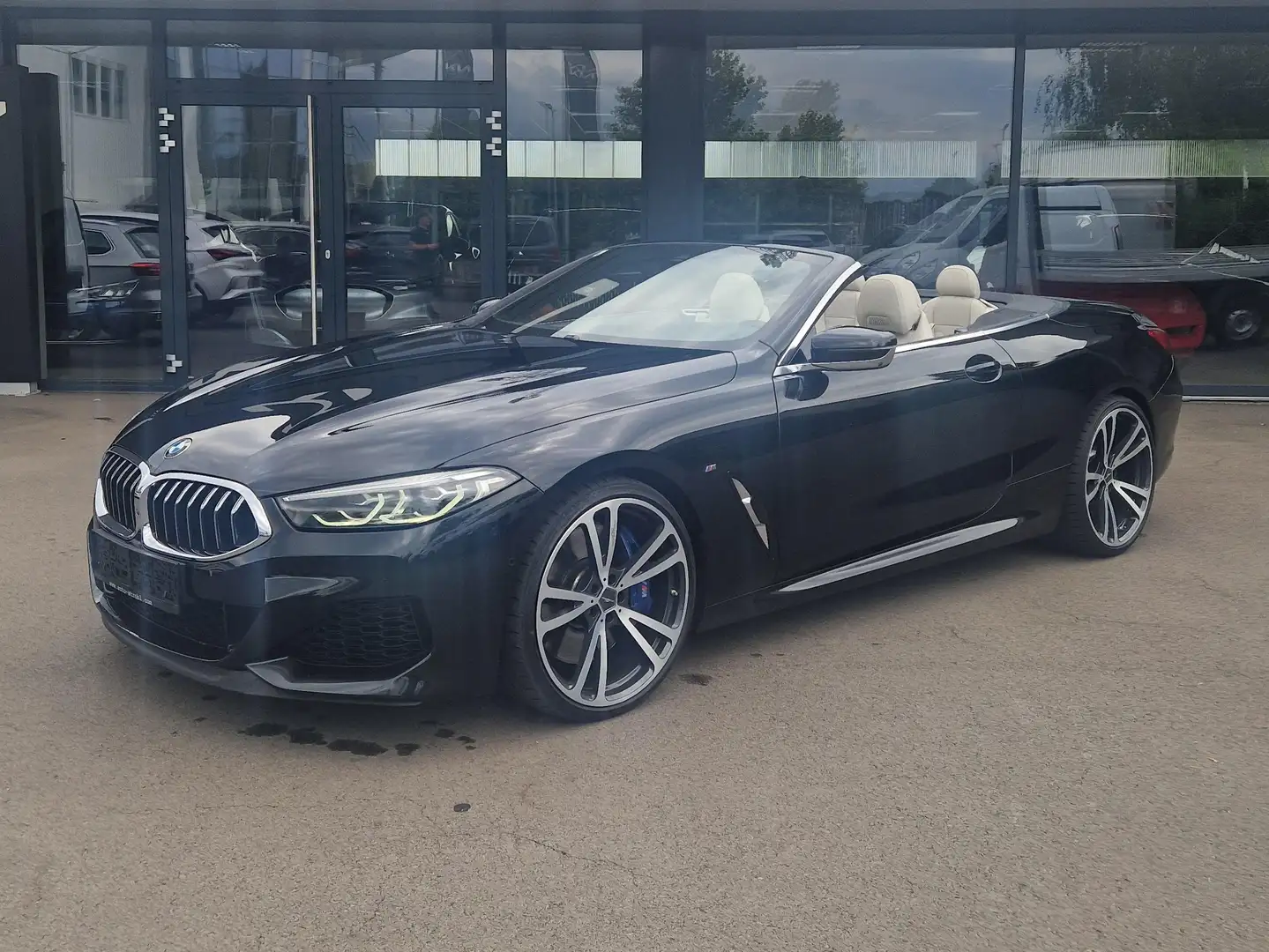 BMW M850 M850 i xDrive NLP: 199.080€ Schwarz - 1