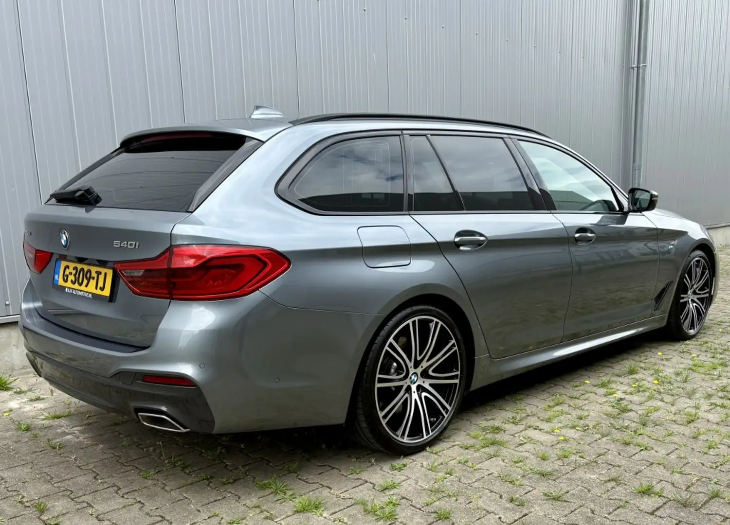 BMW 540 5-serie Touring 540i XDRIVE HIGH EXECUTIVE M-SPORT Gris - 2