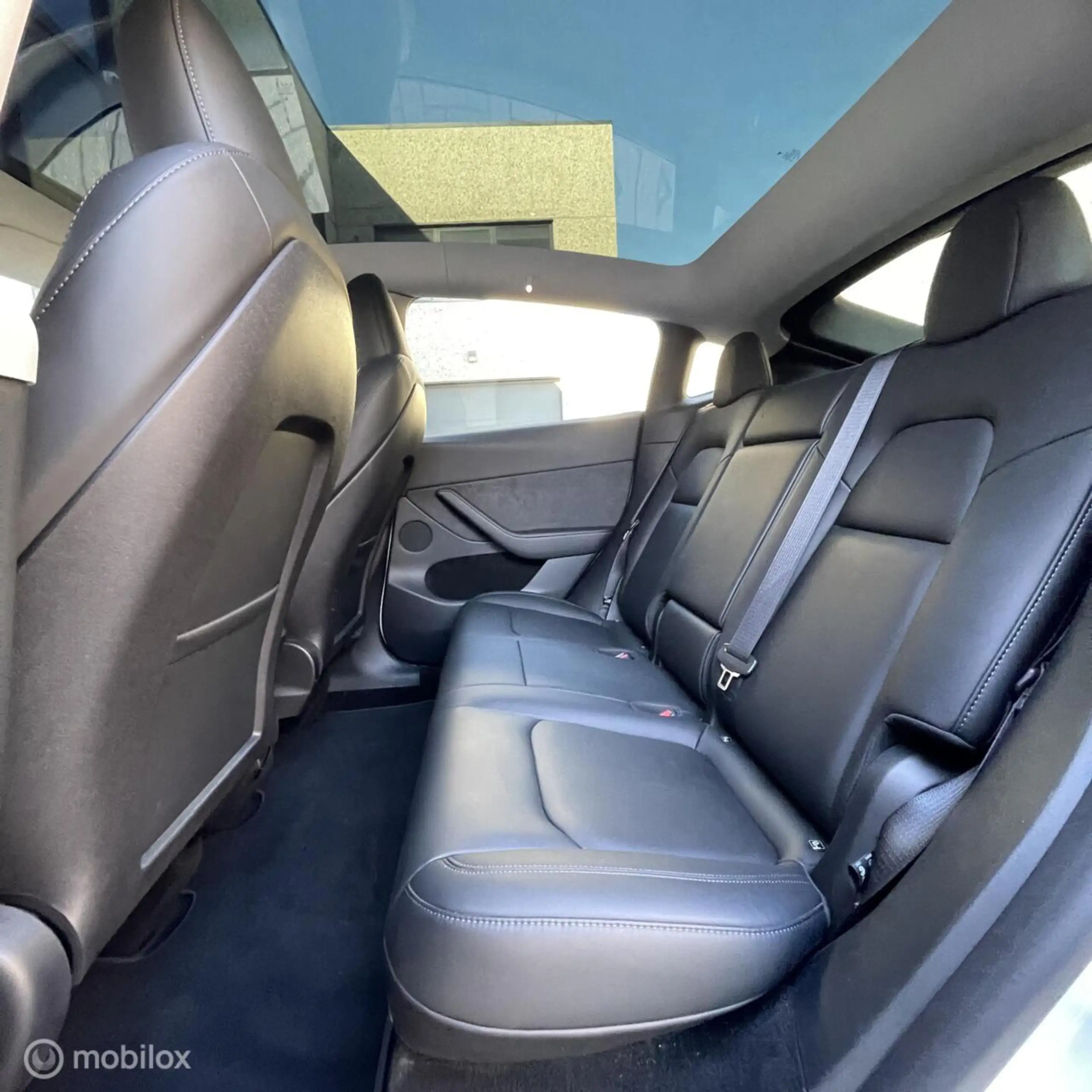 Tesla Model Y Long Range RWD + MMX PACK + IAP + HW4 +SOH 96% — photo 10