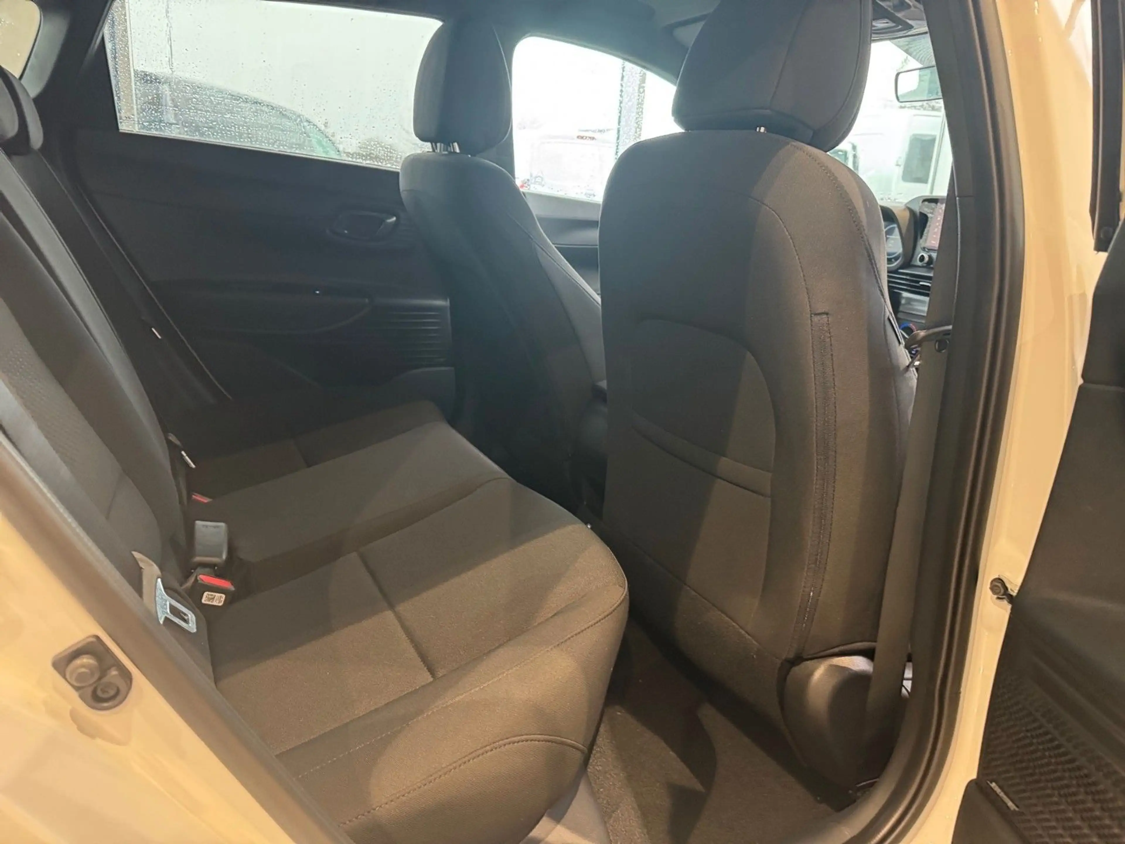 Hyundai i20 Blackline — photo 14