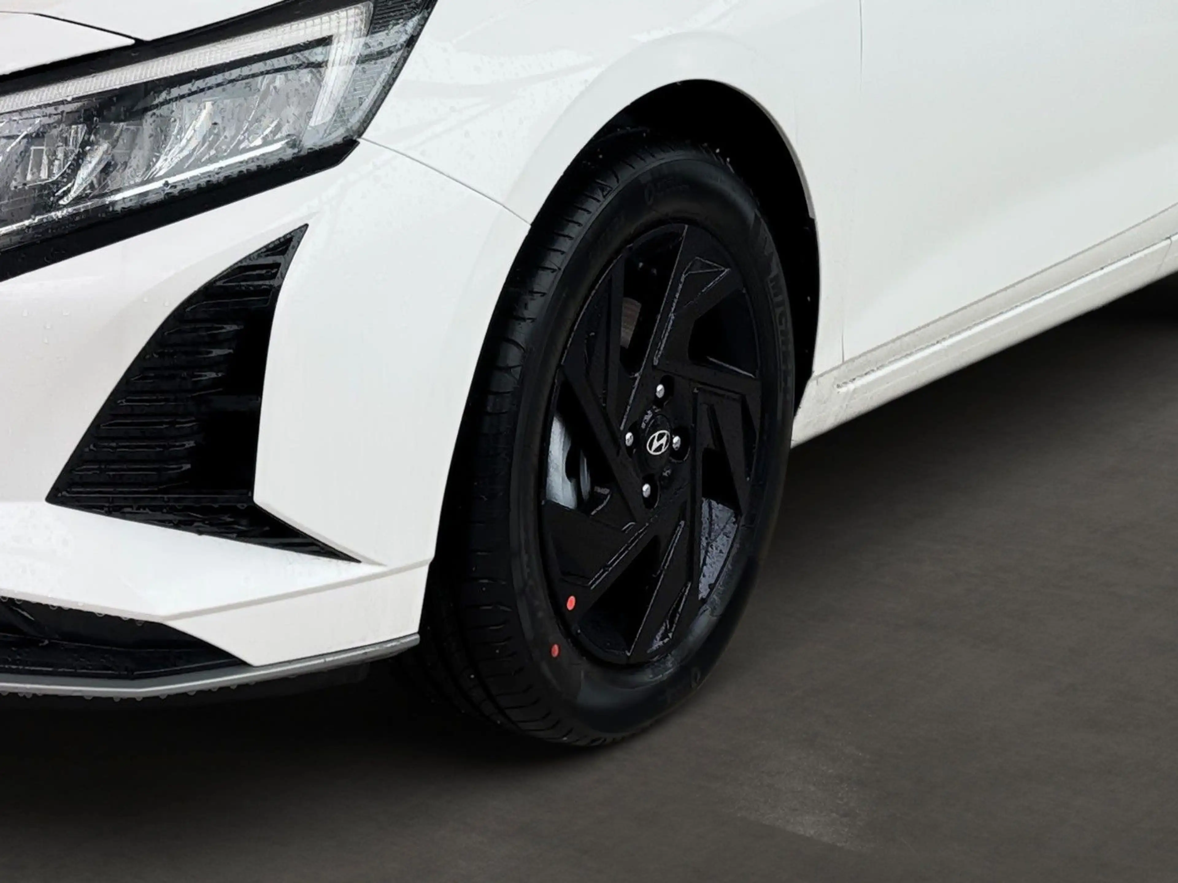 Hyundai i20 Blackline — photo 6