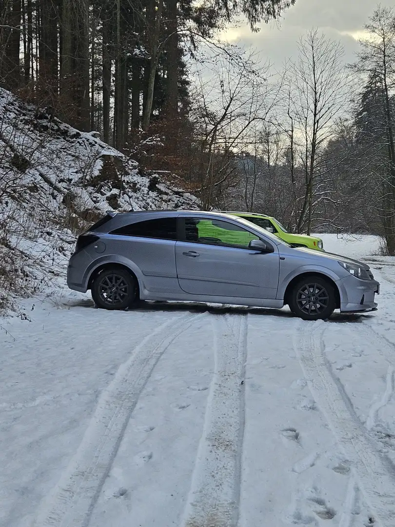 Opel Astra H GTC 1.8 Opc-Line - 2