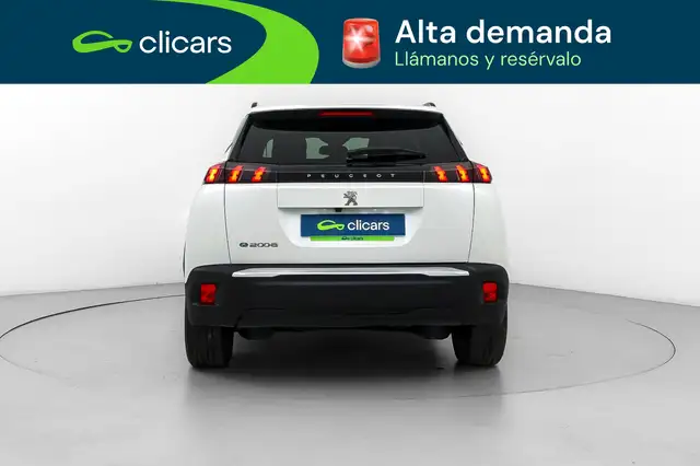 Peugeot 2008 view 4