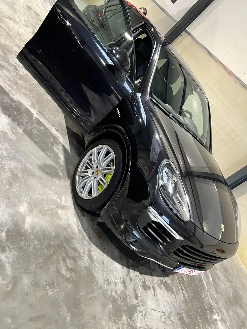 Porsche Cayenne 3.0i V6 PHEV S Platinum Edition Tiptronic (306 kW) Zwart - 1