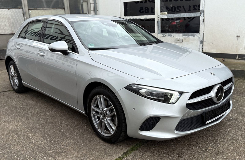 Mercedes-Benz A 250 e Edition MULTIBEAM MBUX KAM LED LEDER HYBR — photo 3