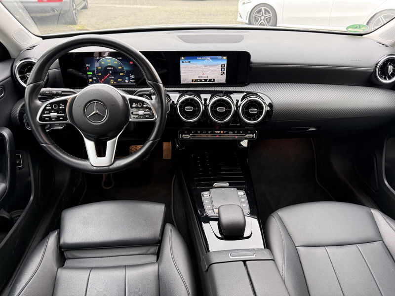 Mercedes-Benz A 250 e Edition MULTIBEAM MBUX KAM LED LEDER HYBR — photo 11