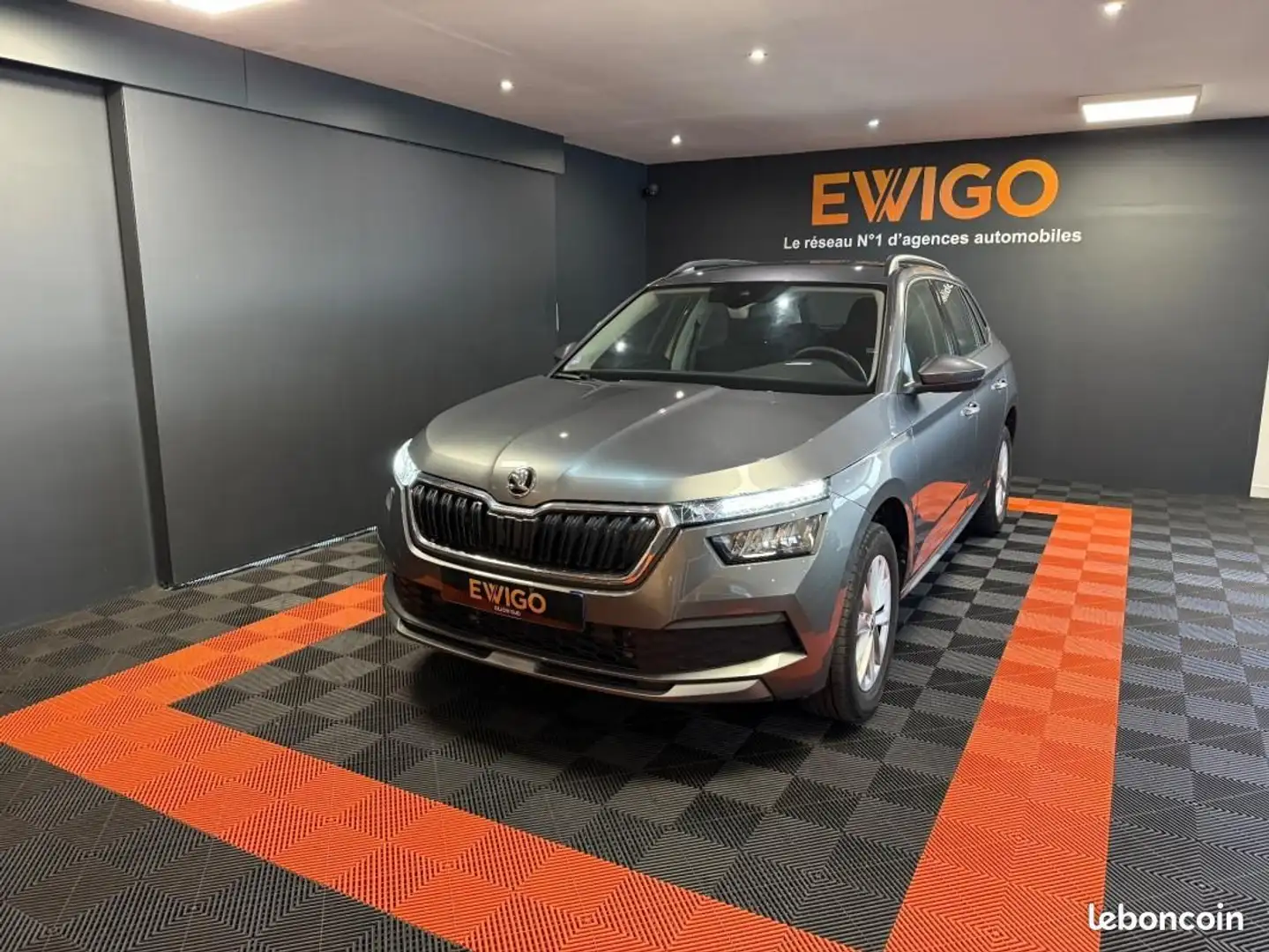 Skoda Kamiq 1.0 TSI EVO 110 CH BVM6 AMBITION Gris - 1