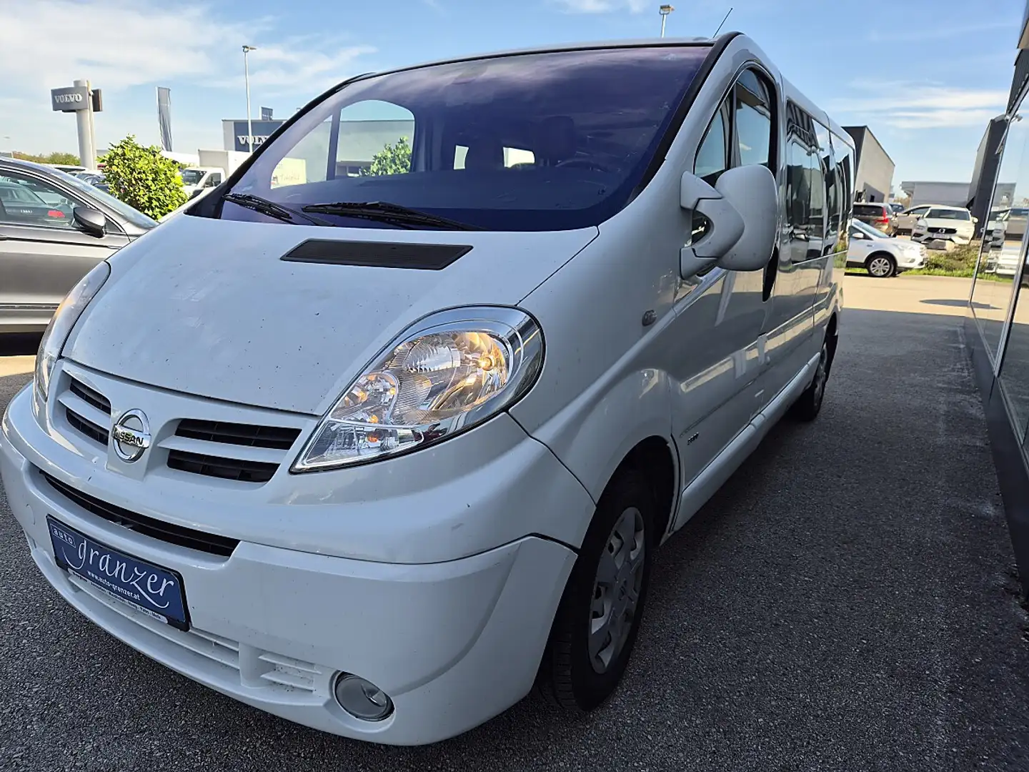 Nissan Primastar Tauschmotor mit 350000km Weiß - 2