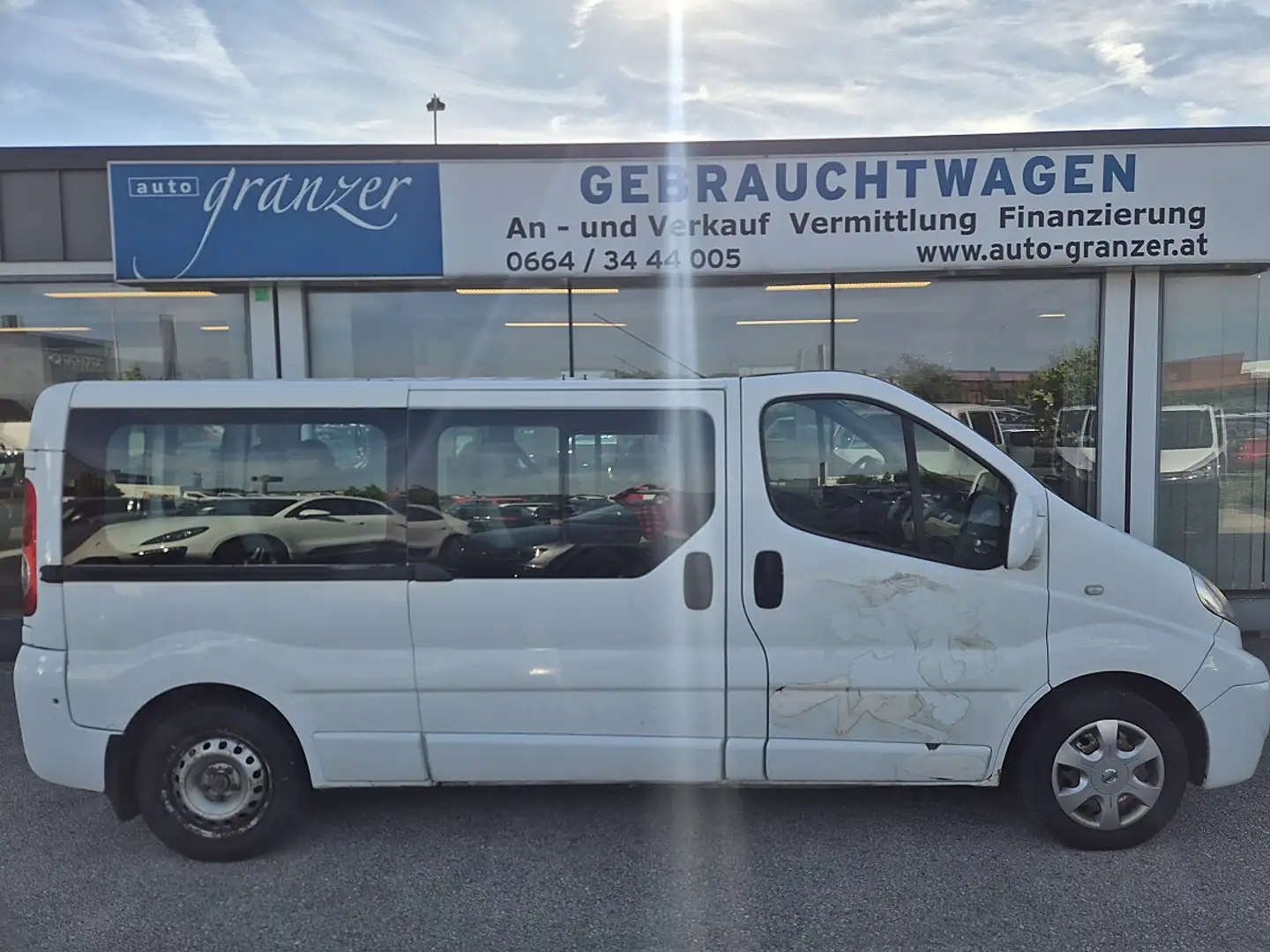 Nissan Primastar Tauschmotor mit 350000km Weiß - 1